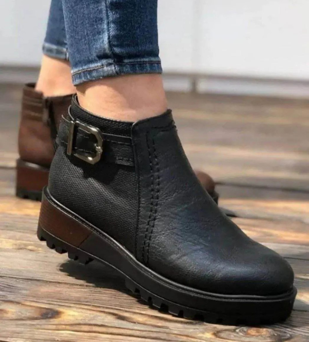 بوت نیمه زنانه کفش چرم زنانه زیره EVA کفش روزمره زنانه نیم بوت شیک زنانه کفش راحتی زنانه خرید نیم بوت زنانه بوت پاییزی زنانه کفش زیبا و راحت بوت ارگونومیک زنانه کفش ضد لغزش زنانه کفش مقاوم زنانه بوت چرم با کیفیت