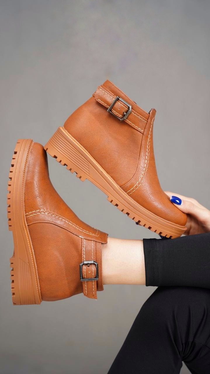 کفش چرم زنانه زیره EVA کفش روزمره زنانه نیم بوت شیک زنانه کفش راحتی زنانه خرید نیم بوت زنانه بوت پاییزی زنانه کفش زیبا و راحت بوت ارگونومیک زنانه کفش ضد لغزش زنانه کفش مقاوم زنانه بوت چرم با کیفیت