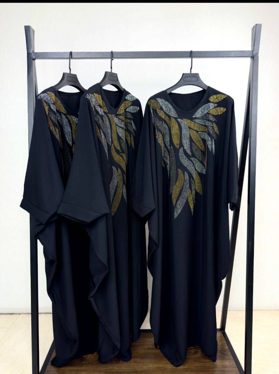 عبا الیزه عبا سایز بزرگ عبا شیک عبا مجلسی عبا مناسبتی عبا سایز 52 عبا زنانه درجه یک عبا پولکی عبا زنانه بلند لباس مجلسی زنانه لباس بلند زنانه پارچه الیزه پولک پارچه پولک دوزی